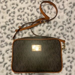 Monogram Michael Kors crossbody! brown with orange accents & gold hardware! ♥️